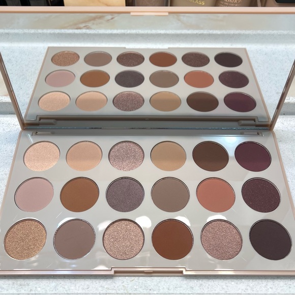 Morphe ~ ‘18T TRUTH OR BARE’ Artistry Eyeshadow Palette ~ FS, RARE & HTF ~ NIB - Picture 7 of 16